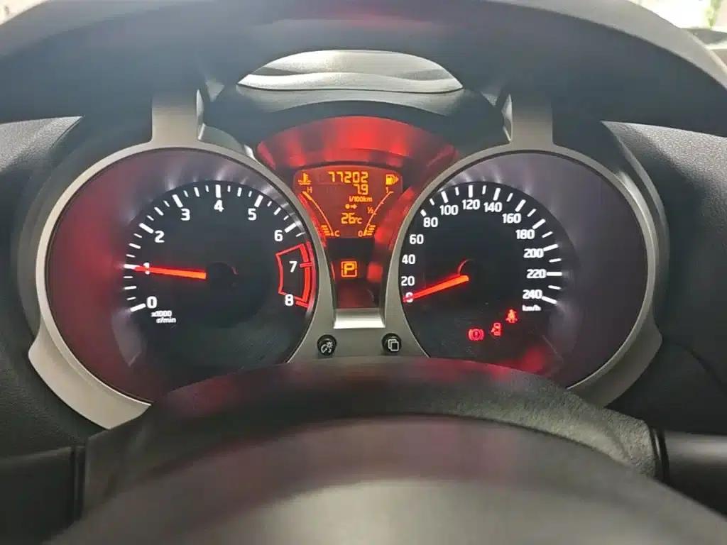 Infiniti ESQ 2014 1.6L Sporty Edition — миниатюра 12