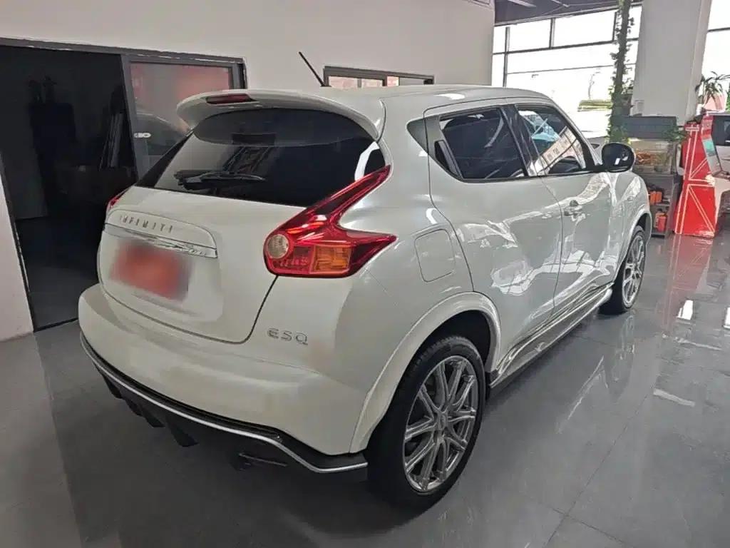 Infiniti ESQ 2014 1.6L Sporty Edition — миниатюра 7