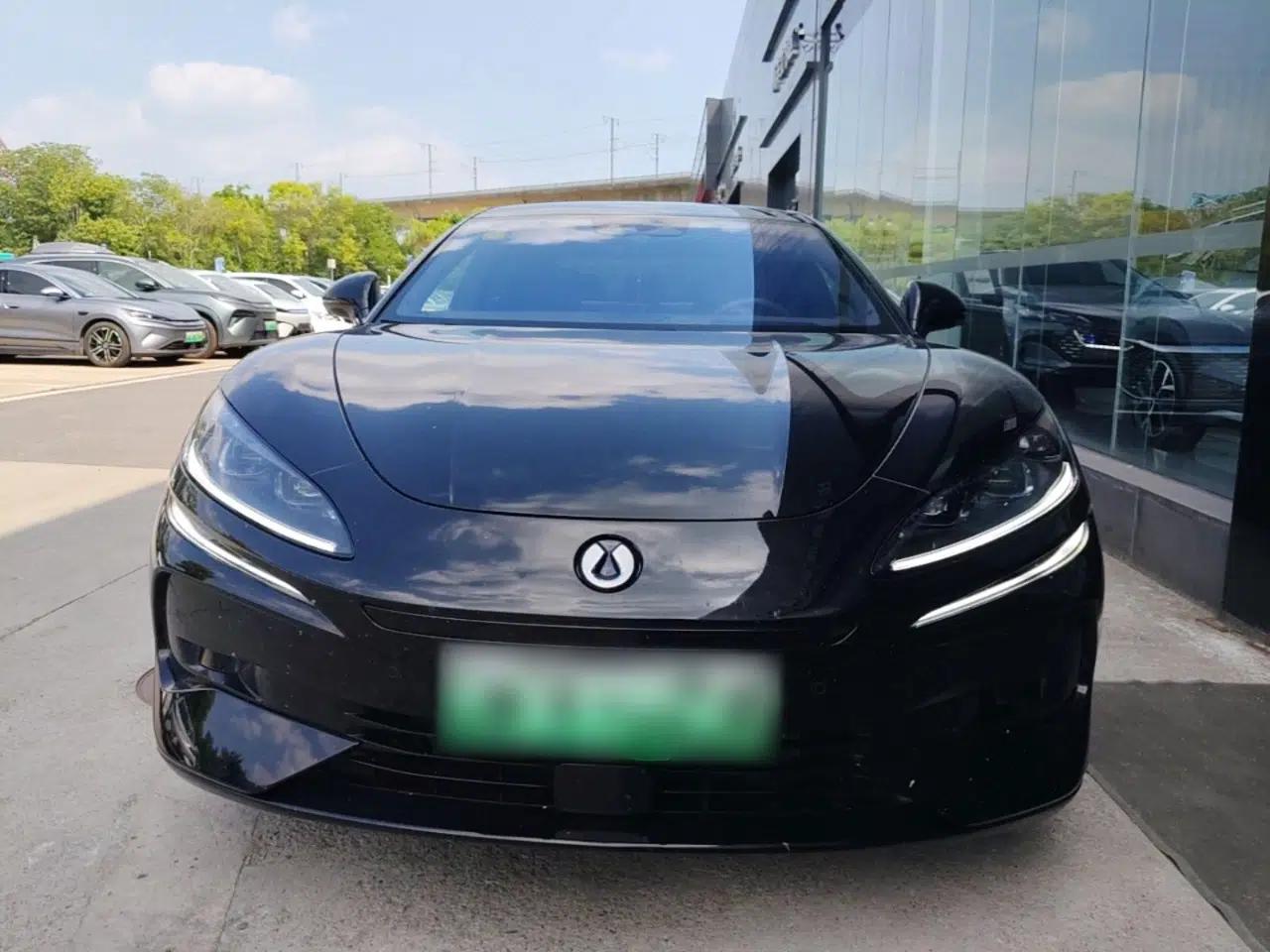 Denza Z9 2024 1100 km Four-Wheel Drive Max Version — миниатюра 2