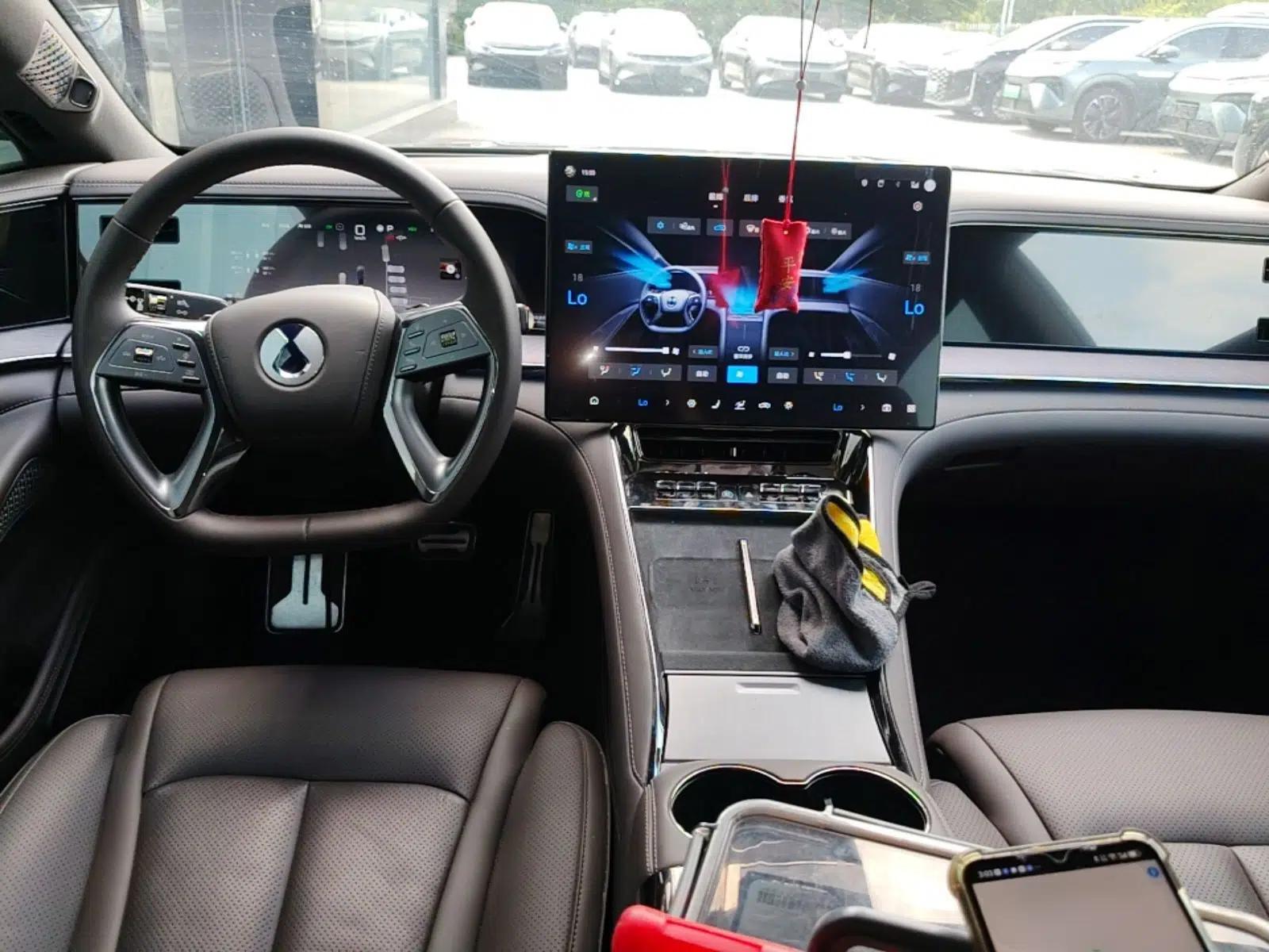 Denza Z9 2024 1100 km Four-Wheel Drive Max Version — миниатюра 12