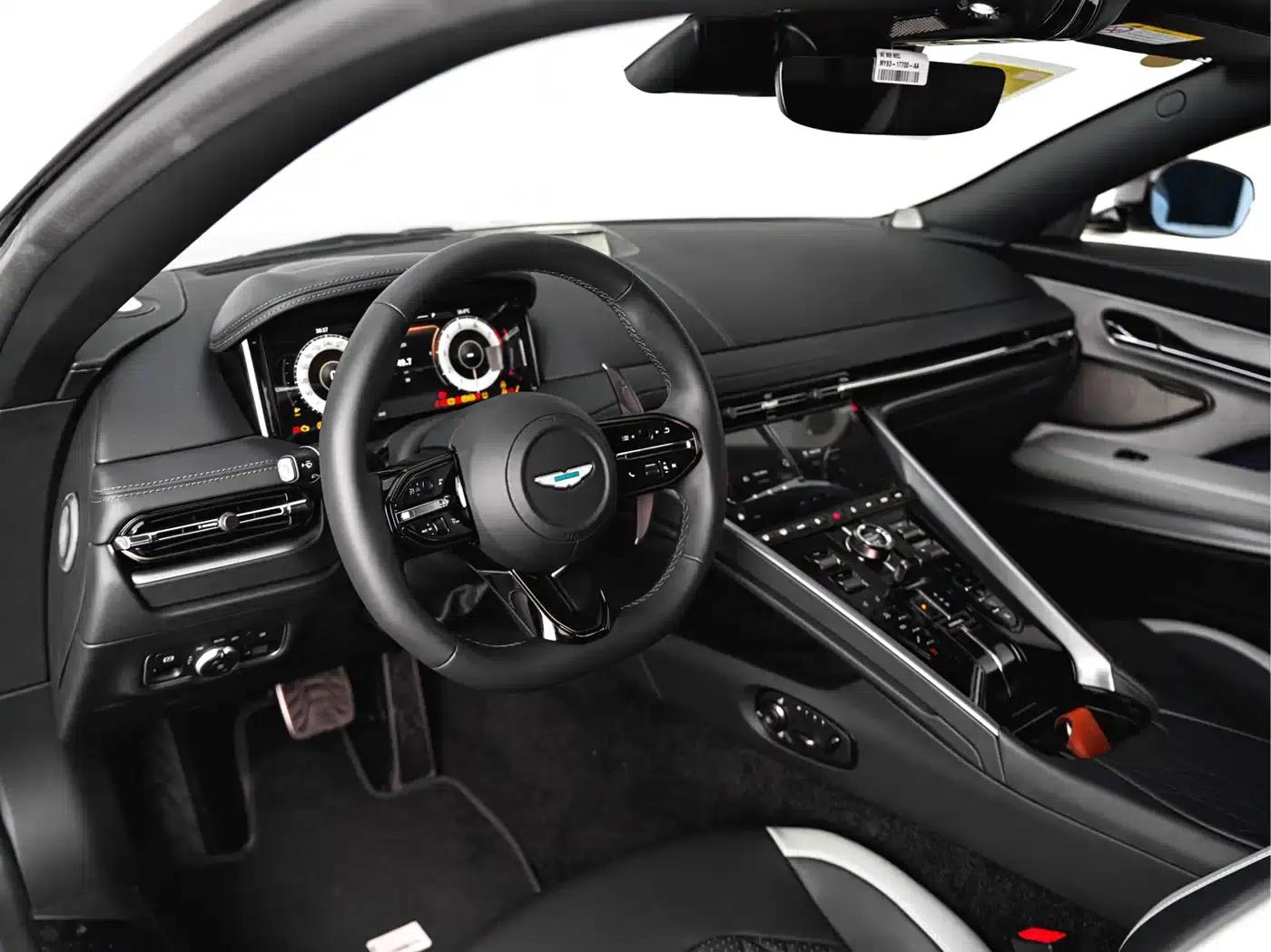 Aston Martin DB12 2025 4.0T V8 Coupe — миниатюра 11