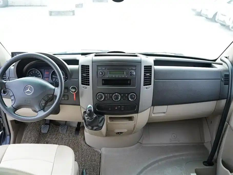 Sprinter 2014 2.1T Grand Tourer Mid-Wheelbase Edition — миниатюра 11
