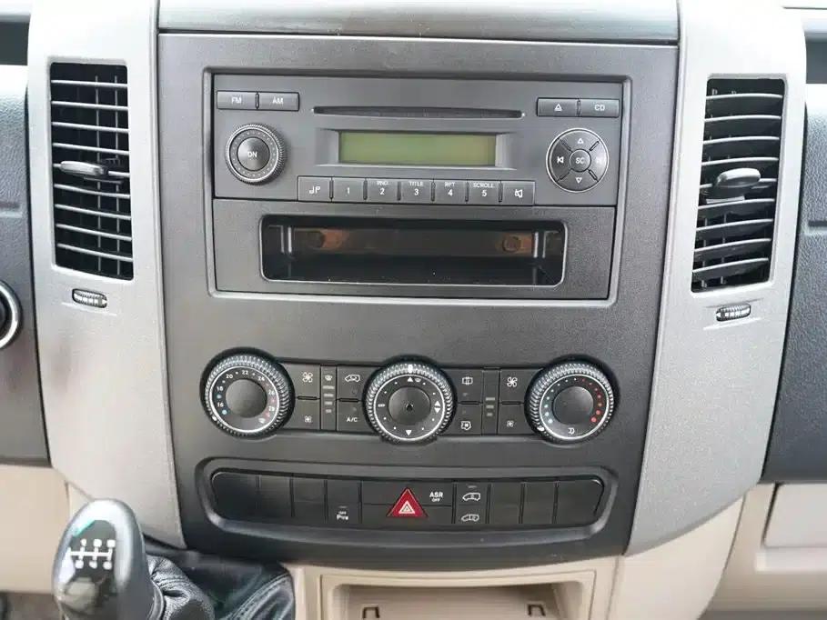 Sprinter 2014 2.1T Grand Tourer Mid-Wheelbase Edition — миниатюра 12