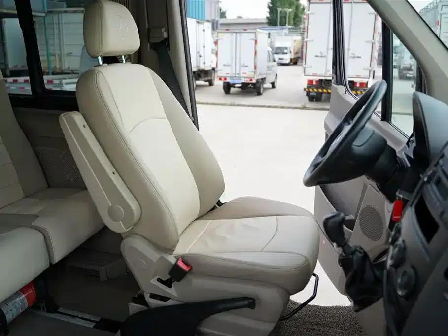 Sprinter 2014 2.1T Grand Tourer Mid-Wheelbase Edition — миниатюра 20