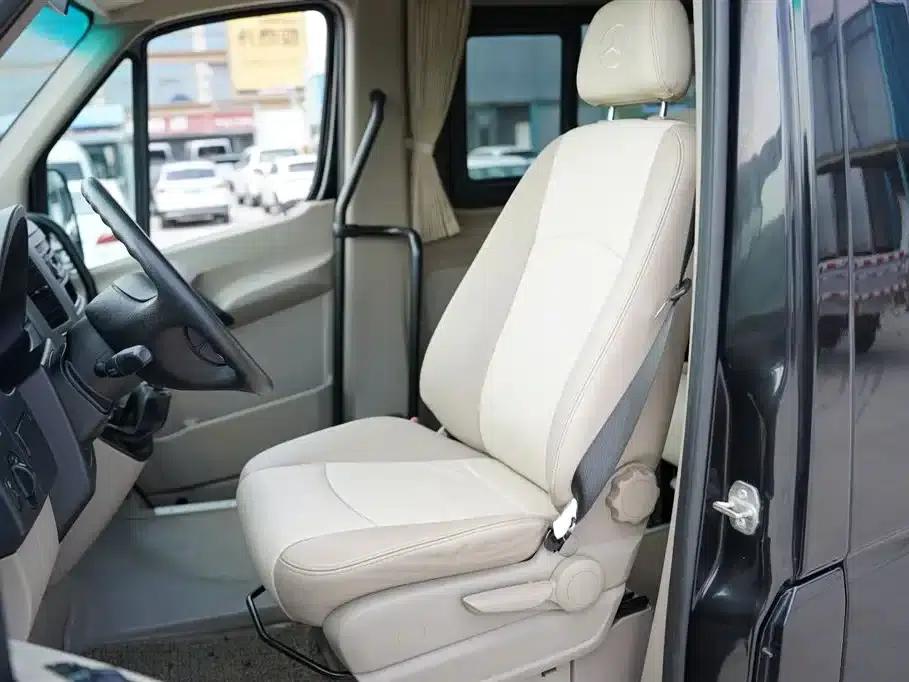 Sprinter 2014 2.1T Grand Tourer Mid-Wheelbase Edition — миниатюра 8