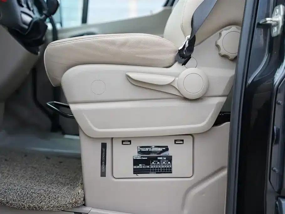 Sprinter 2014 2.1T Grand Tourer Mid-Wheelbase Edition — миниатюра 9