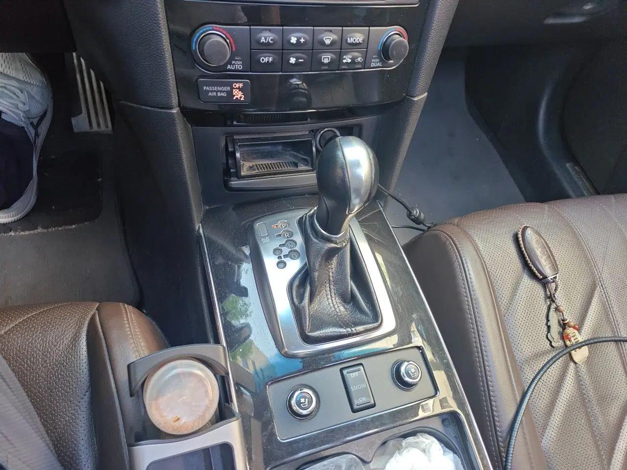Infiniti QX70 2013 3.7L Standard Edition — миниатюра 14