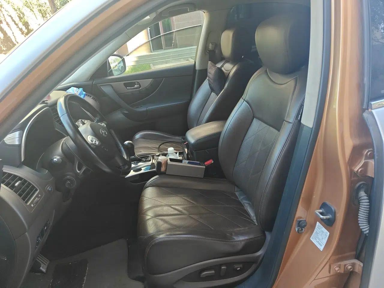 Infiniti QX70 2013 3.7L Standard Edition — миниатюра 15
