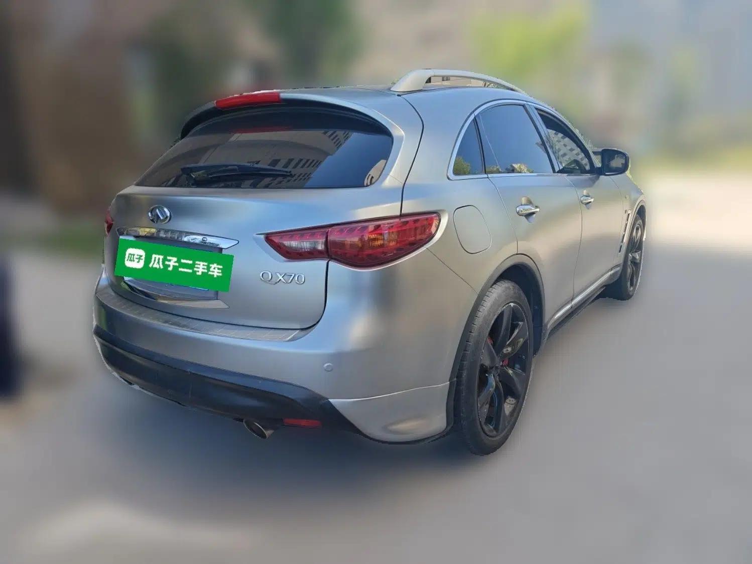 Infiniti QX70 2013 3.7L Standard Edition — миниатюра 6