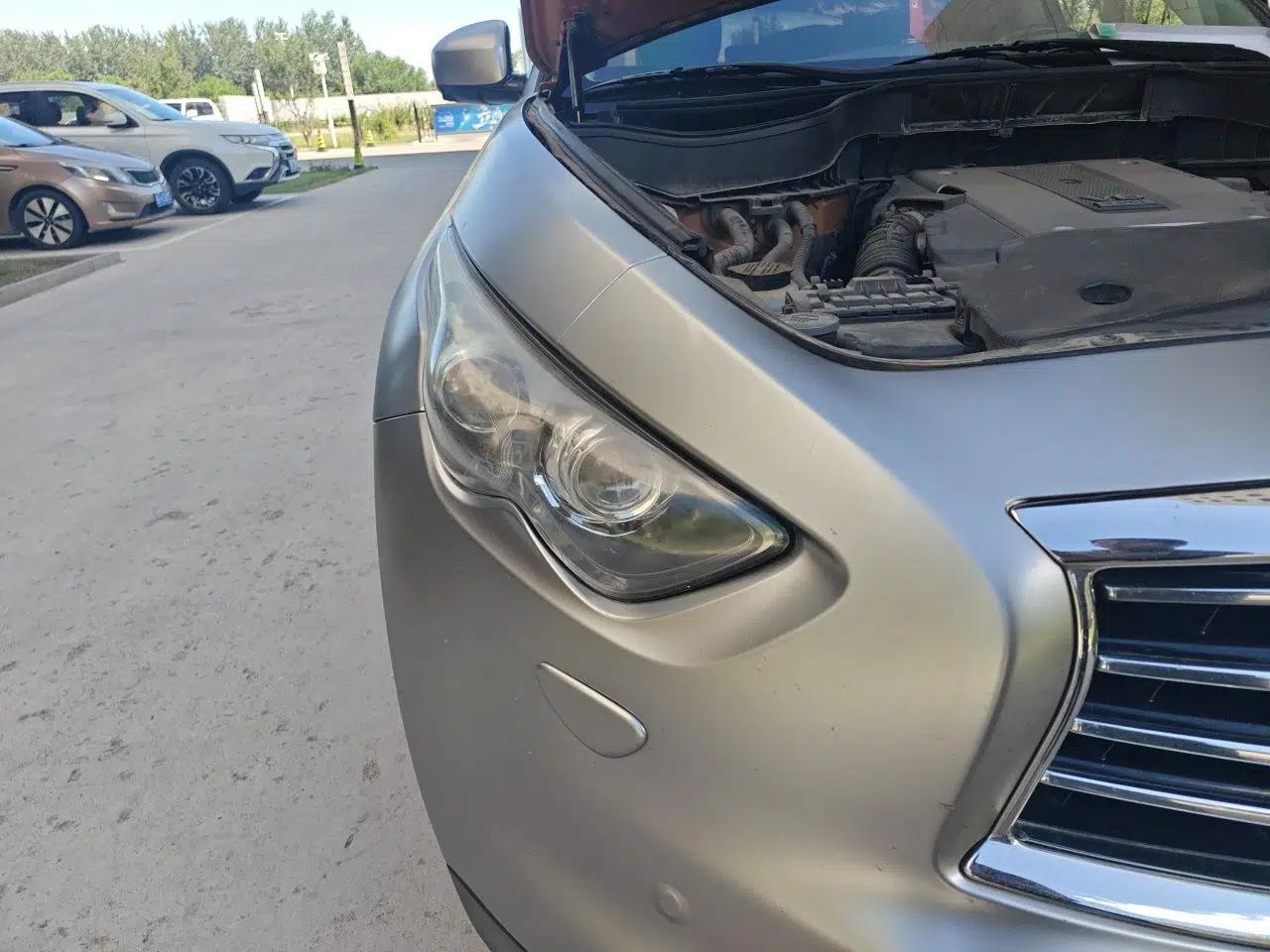 Infiniti QX70 2013 3.7L Standard Edition — миниатюра 7