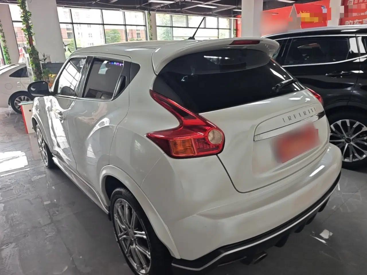 Infiniti ESQ 2014 1.6L Spontaneous Edition — миниатюра 4