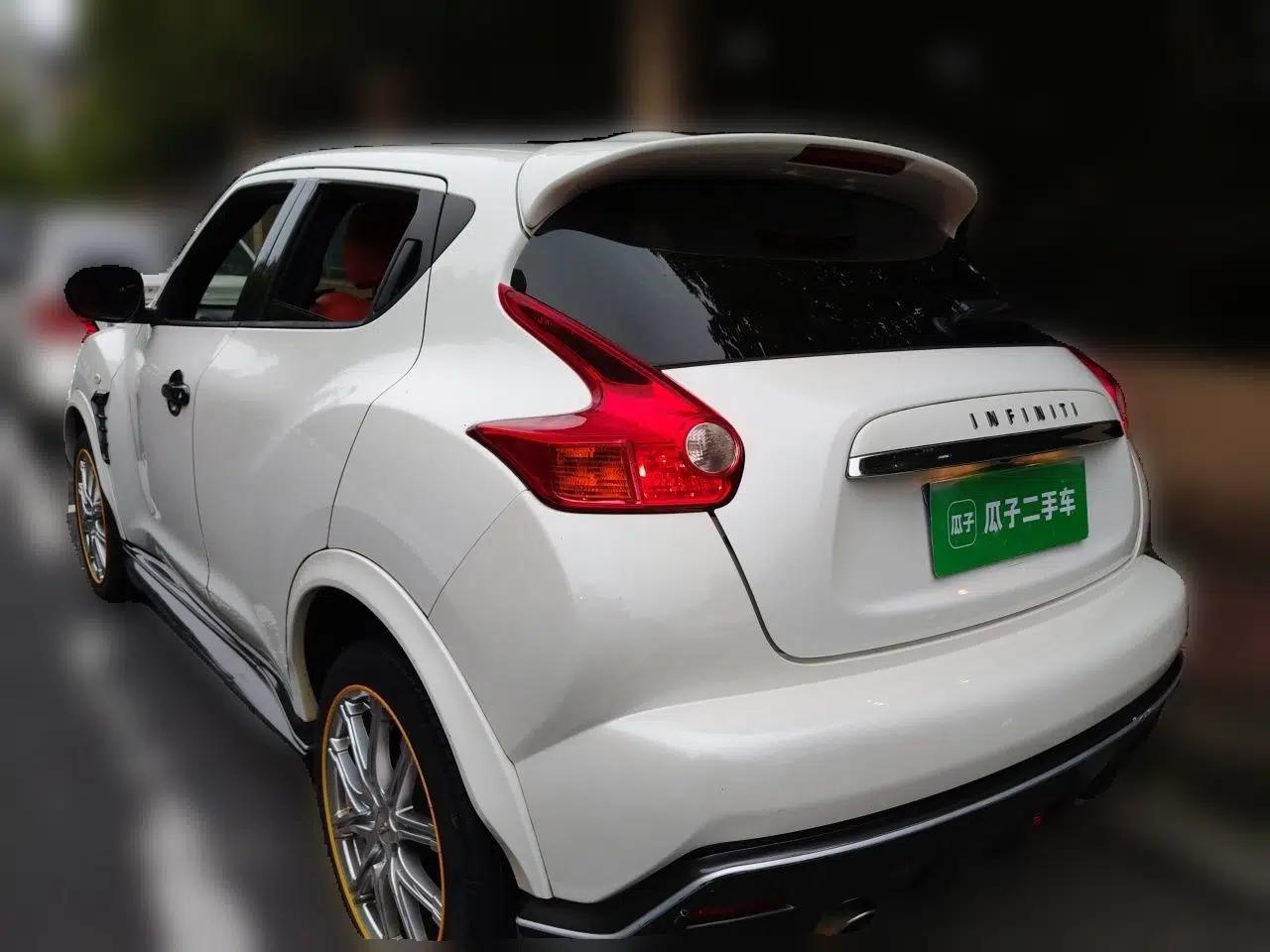 Infiniti ESQ 2014 1.6L Spontaneous Edition — миниатюра 4