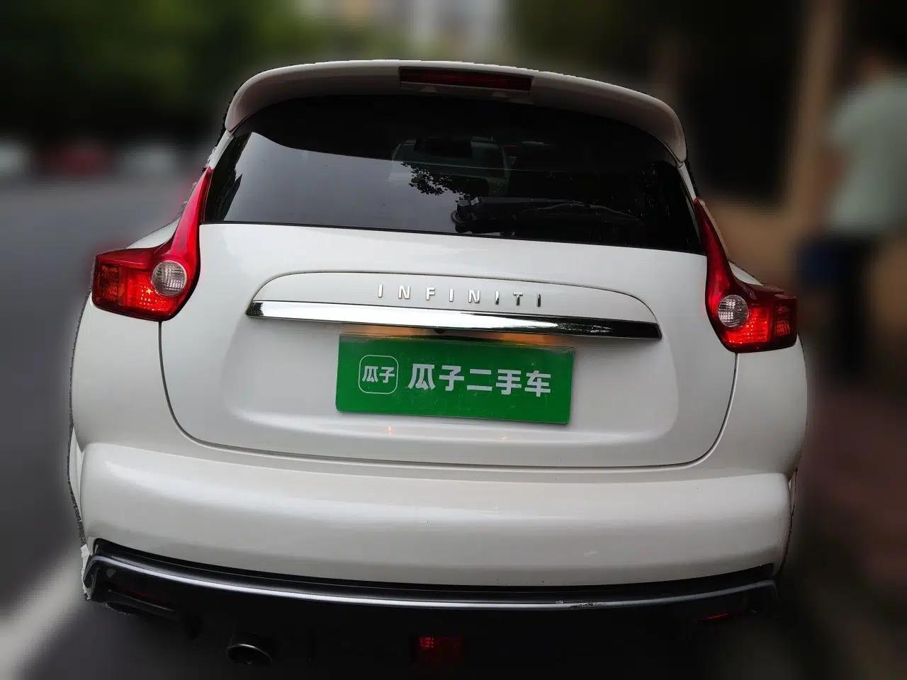 Infiniti ESQ 2014 1.6L Spontaneous Edition — миниатюра 5