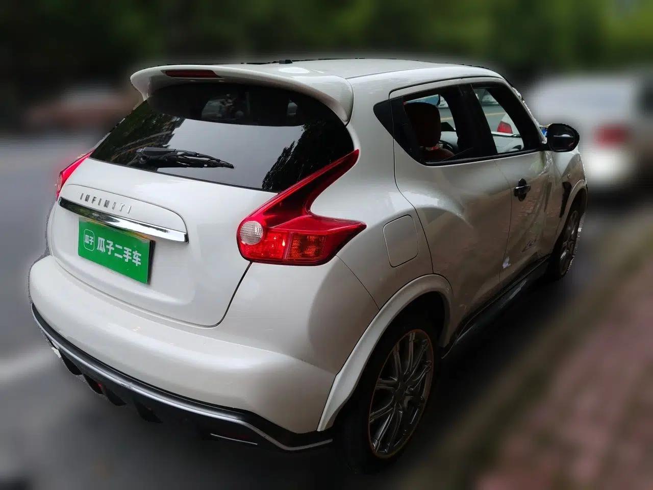Infiniti ESQ 2014 1.6L Spontaneous Edition — миниатюра 6