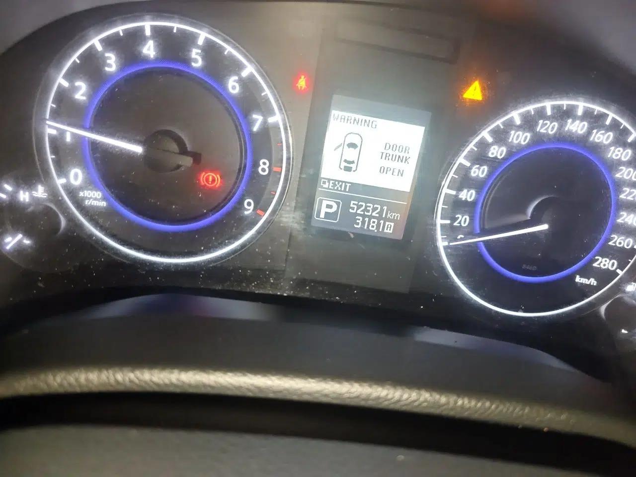 Infiniti Q60 2013 3.7L — миниатюра 12