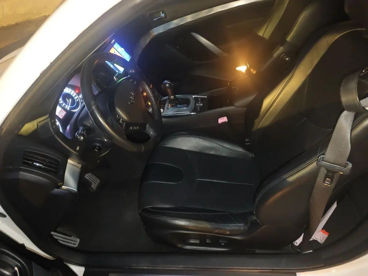 Infiniti Q60 2013 3.7L — миниатюра 15