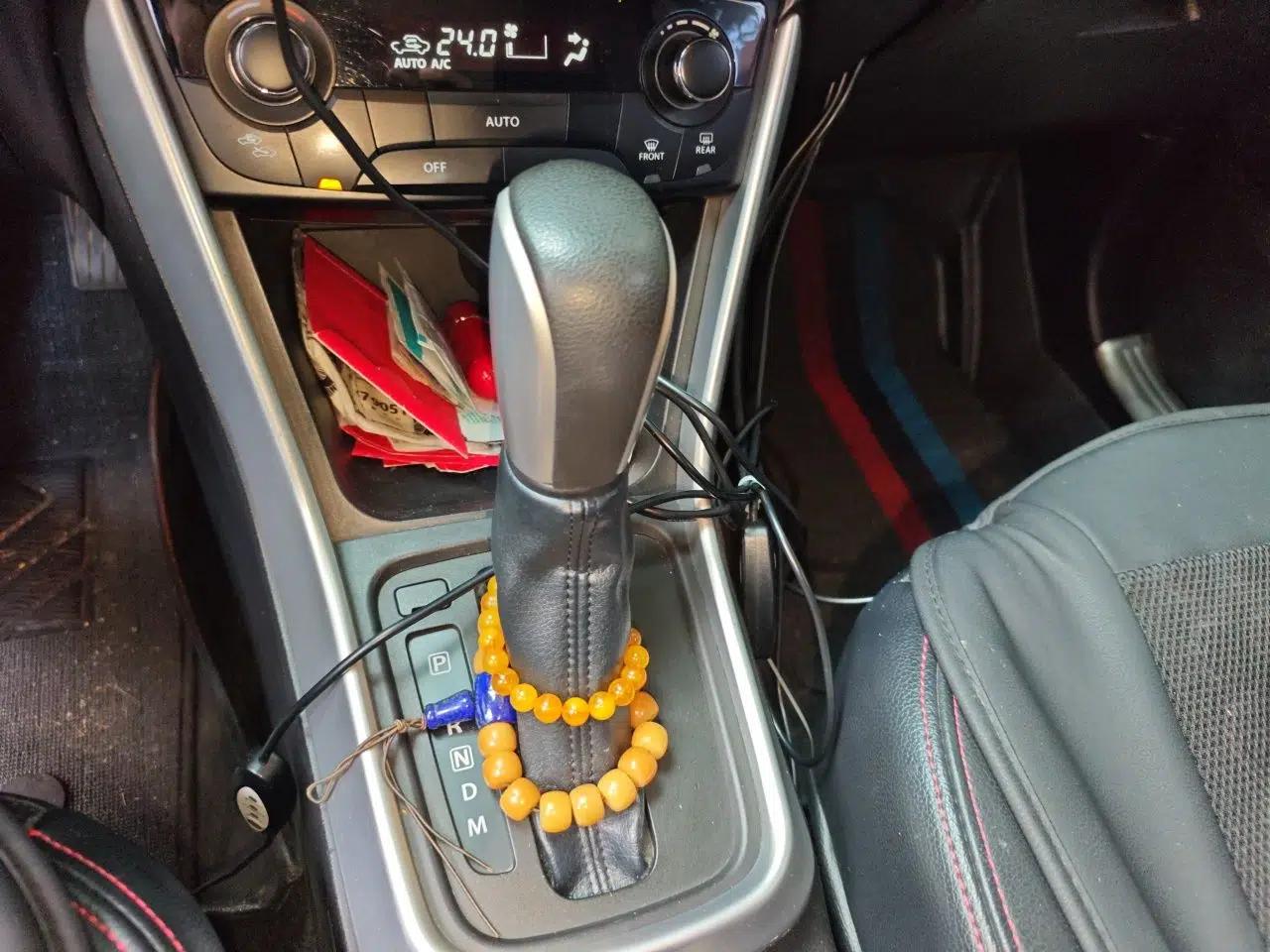 Suzuki S-Cross 2014 1.6L CVT Four-Wheel Drive Luxury Version — миниатюра 14