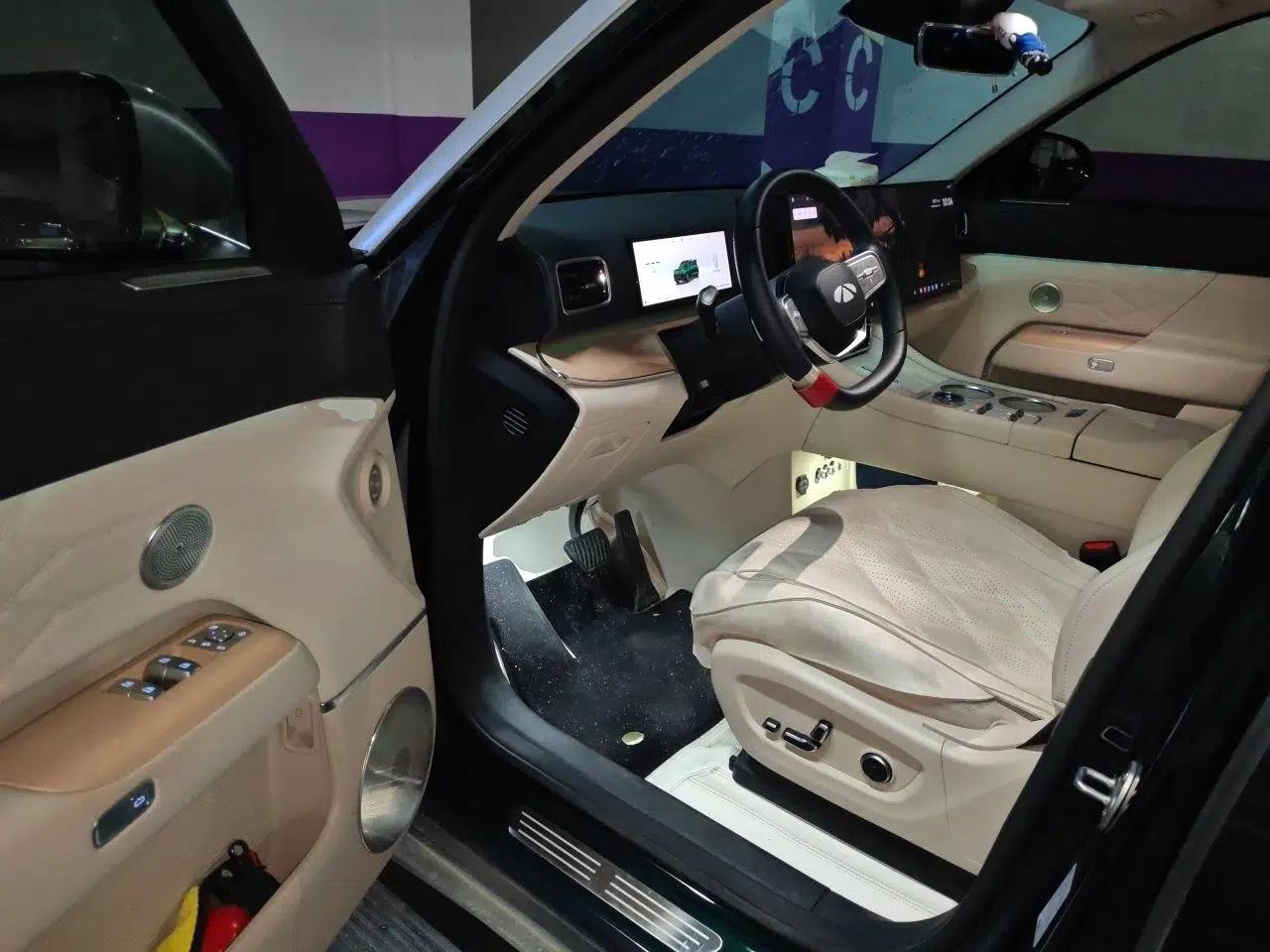 Chery Fengyun T11 2026 Model 220 All-Wheel Drive Family Fun Edition — миниатюра 16
