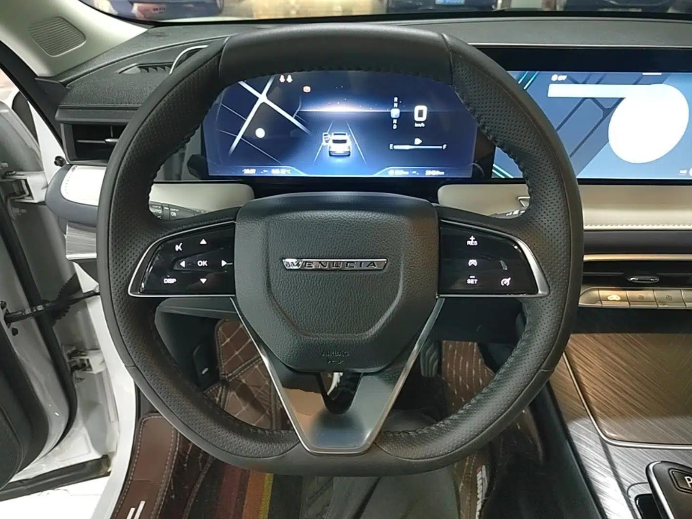 Venucia V 2023 260T Idol Edition Pro — миниатюра 13