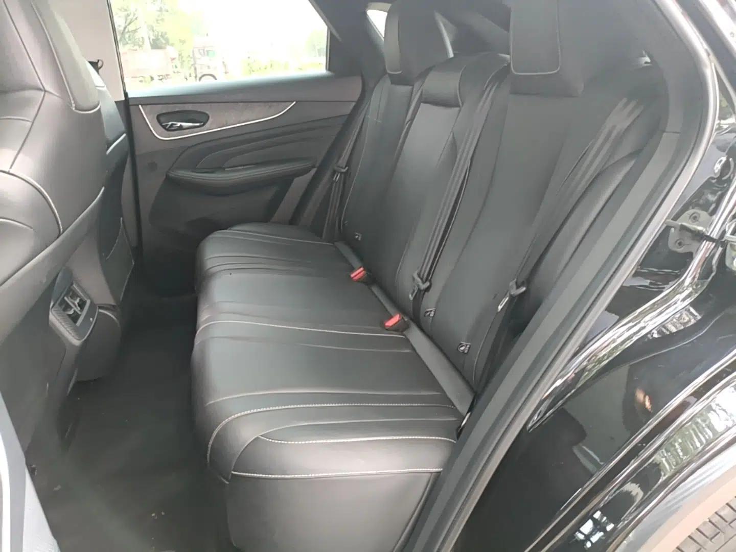 Venucia V 2023 260T Black Horse Edition Pro — миниатюра 20