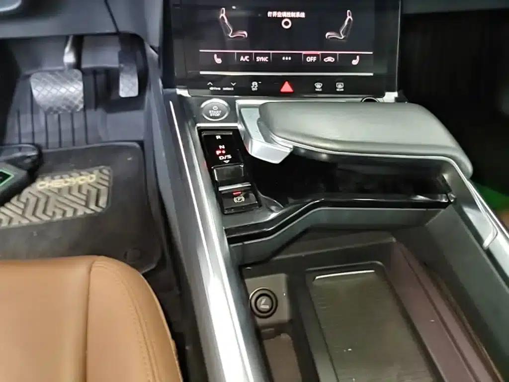 Audi e-tron (Imported) 2019 55 quattro Technology Edition — миниатюра 14