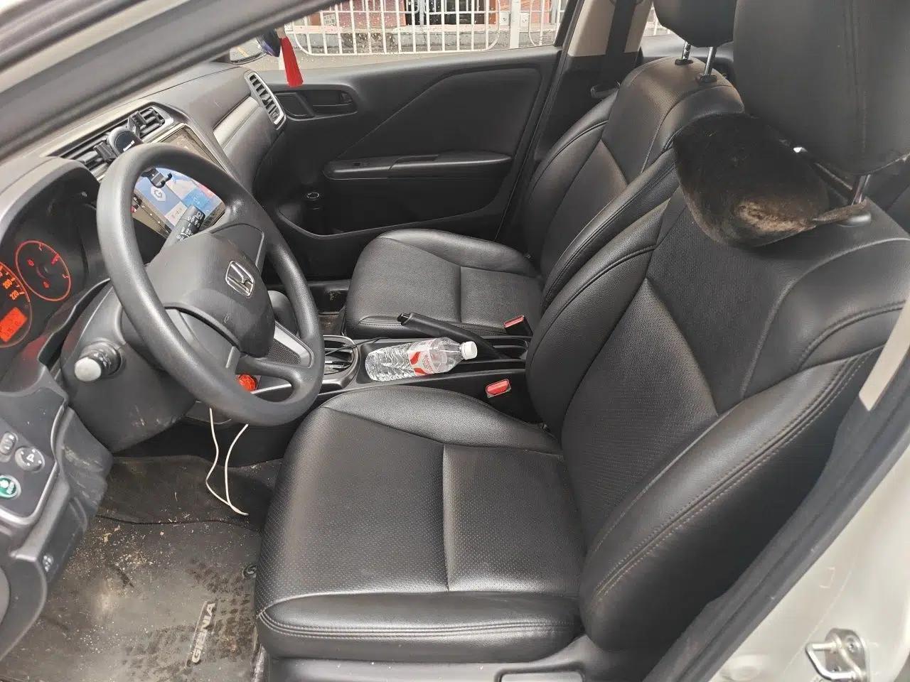 Honda Gienia 2017 1.5L CVT Classic Edition — миниатюра 15