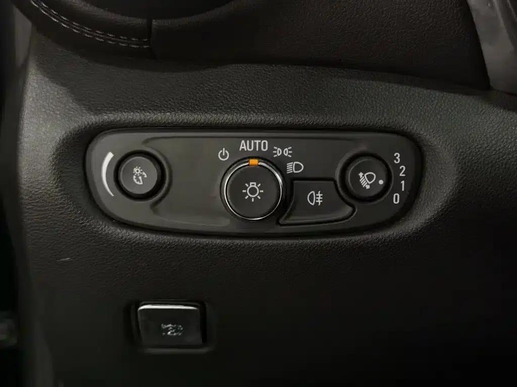 2022 Chevrolet Blazer Mild Hybrid 650T 7-Seater (Wei Edition) — миниатюра 21