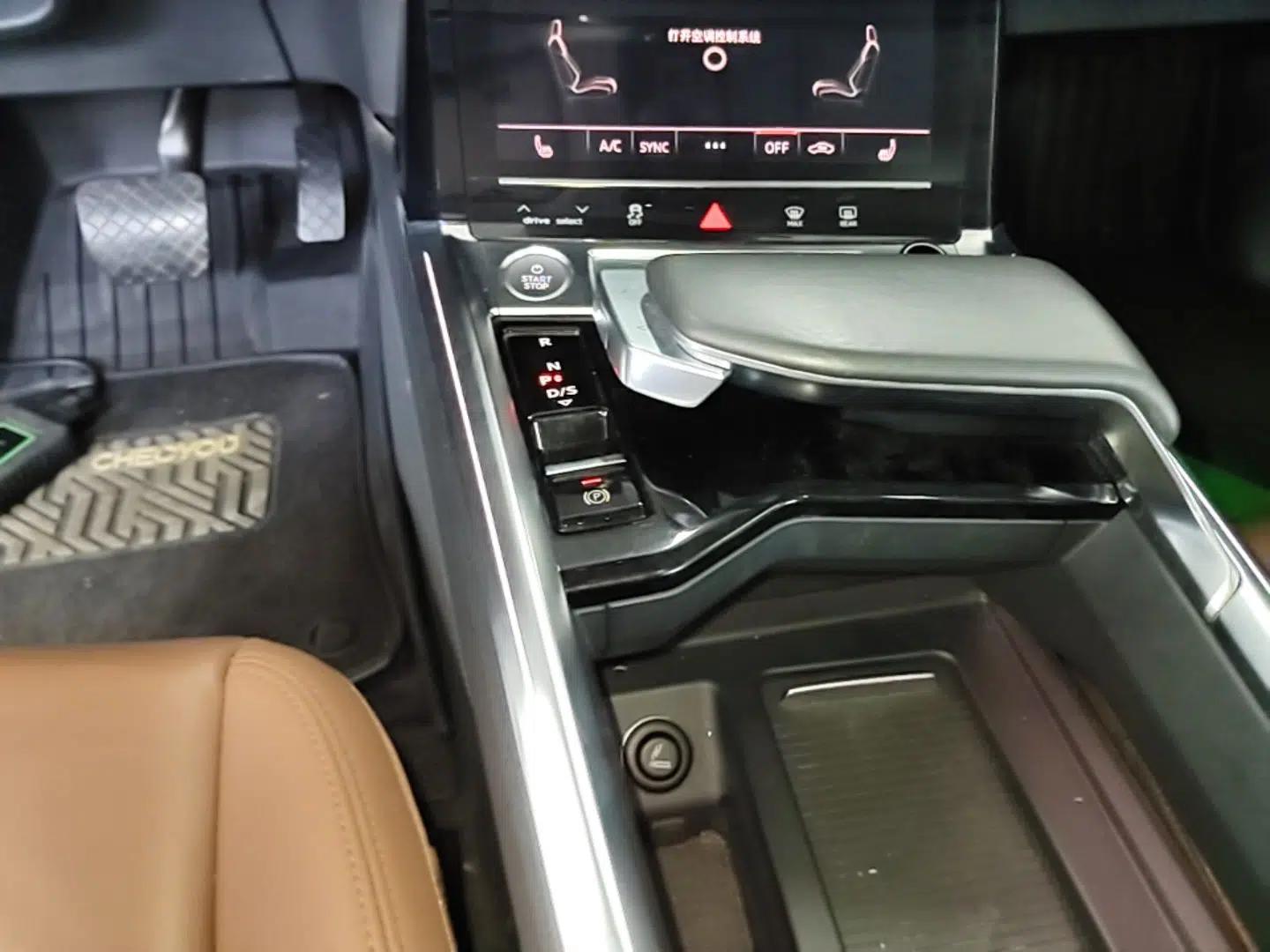 Audi e-tron 2019 55 quattro Technology Edition — миниатюра 16