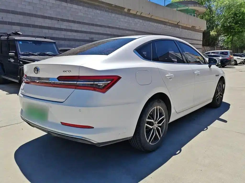 Qin Pro New Energy 2019 EV Super Edition Standard Intelligent Leading Model — миниатюра 9
