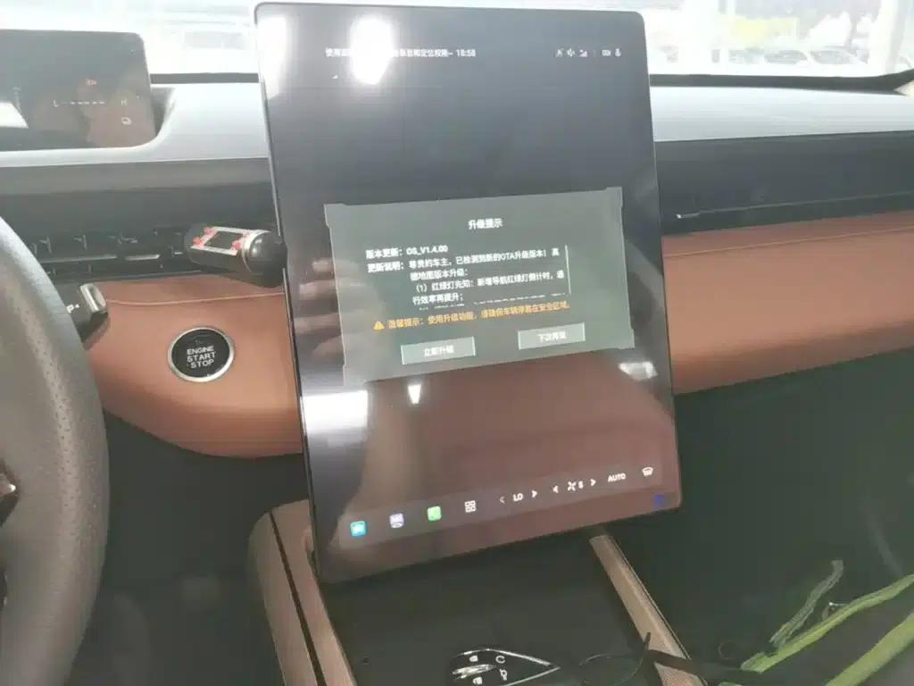 Changan Eado PHEV 2025 Smart Blue Whale 145KM Battleship Edition — миниатюра 13