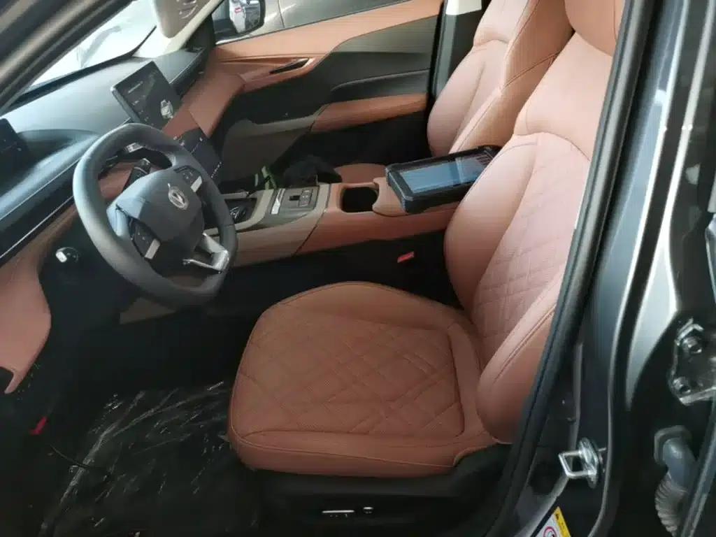 Changan Eado PHEV 2025 Smart Blue Whale 145KM Battleship Edition — миниатюра 15