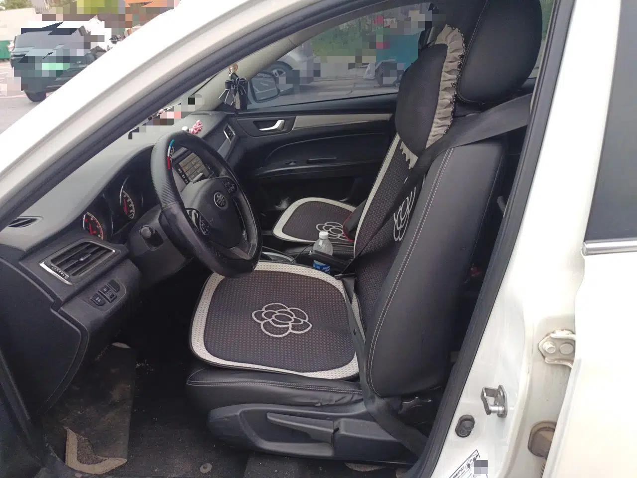 Bestune B30 2016 1.6L Automatic Luxury Model — миниатюра 15