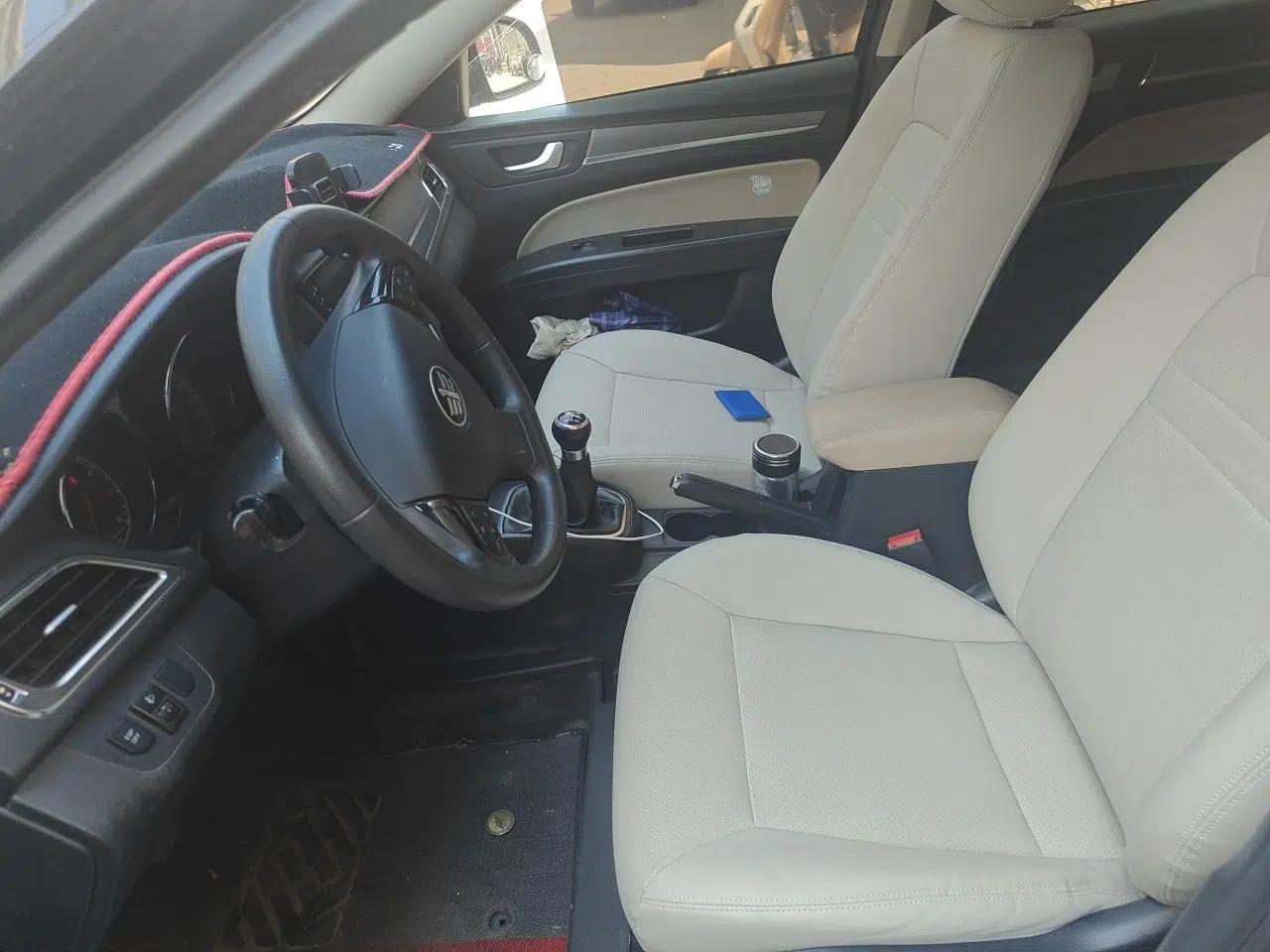 Bestune B30 2016 1.6L manual luxury version — миниатюра 15