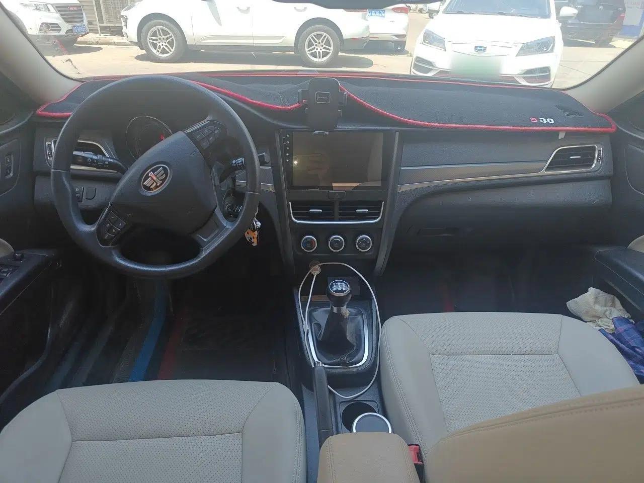 Bestune B30 2016 1.6L manual luxury version — миниатюра 9