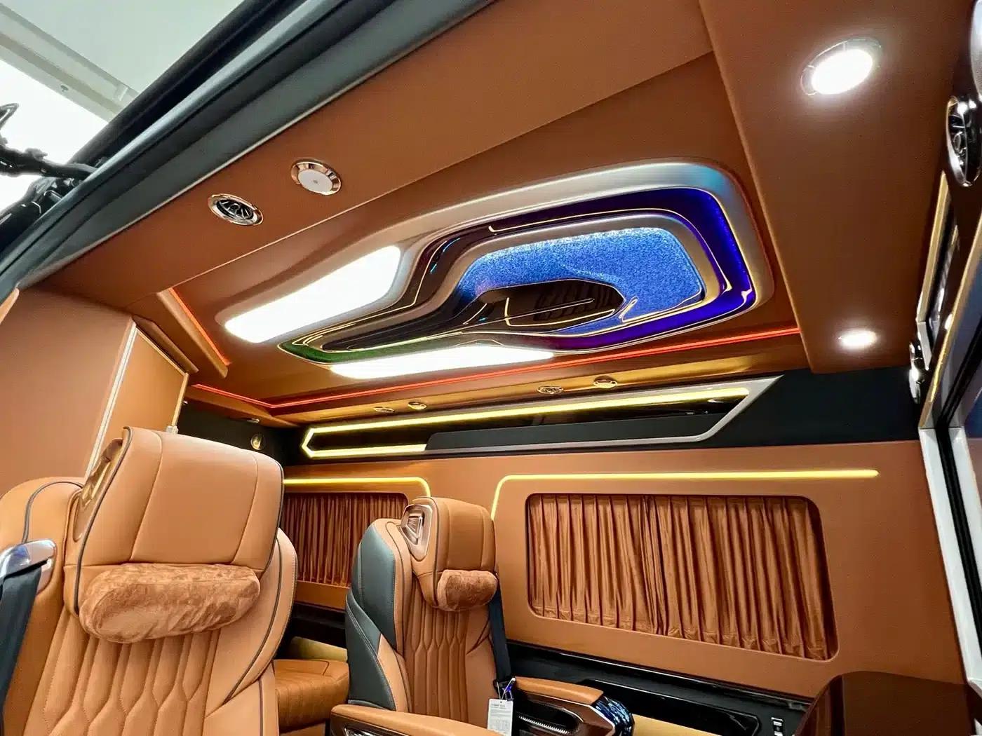 2025 HIACE 3.5L Automatic — миниатюра 11