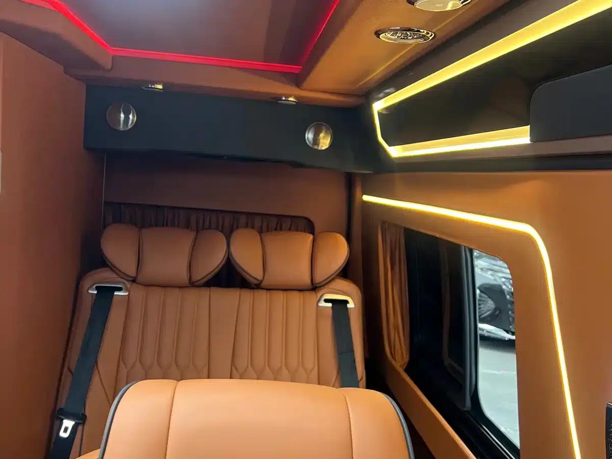 2025 HIACE 3.5L Automatic — миниатюра 19