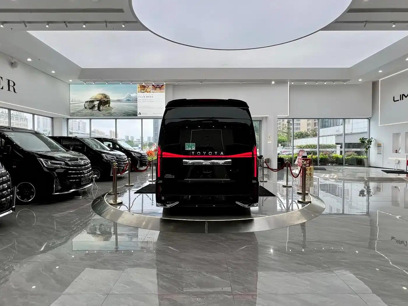 2025 HIACE 3.5L Automatic — миниатюра 28