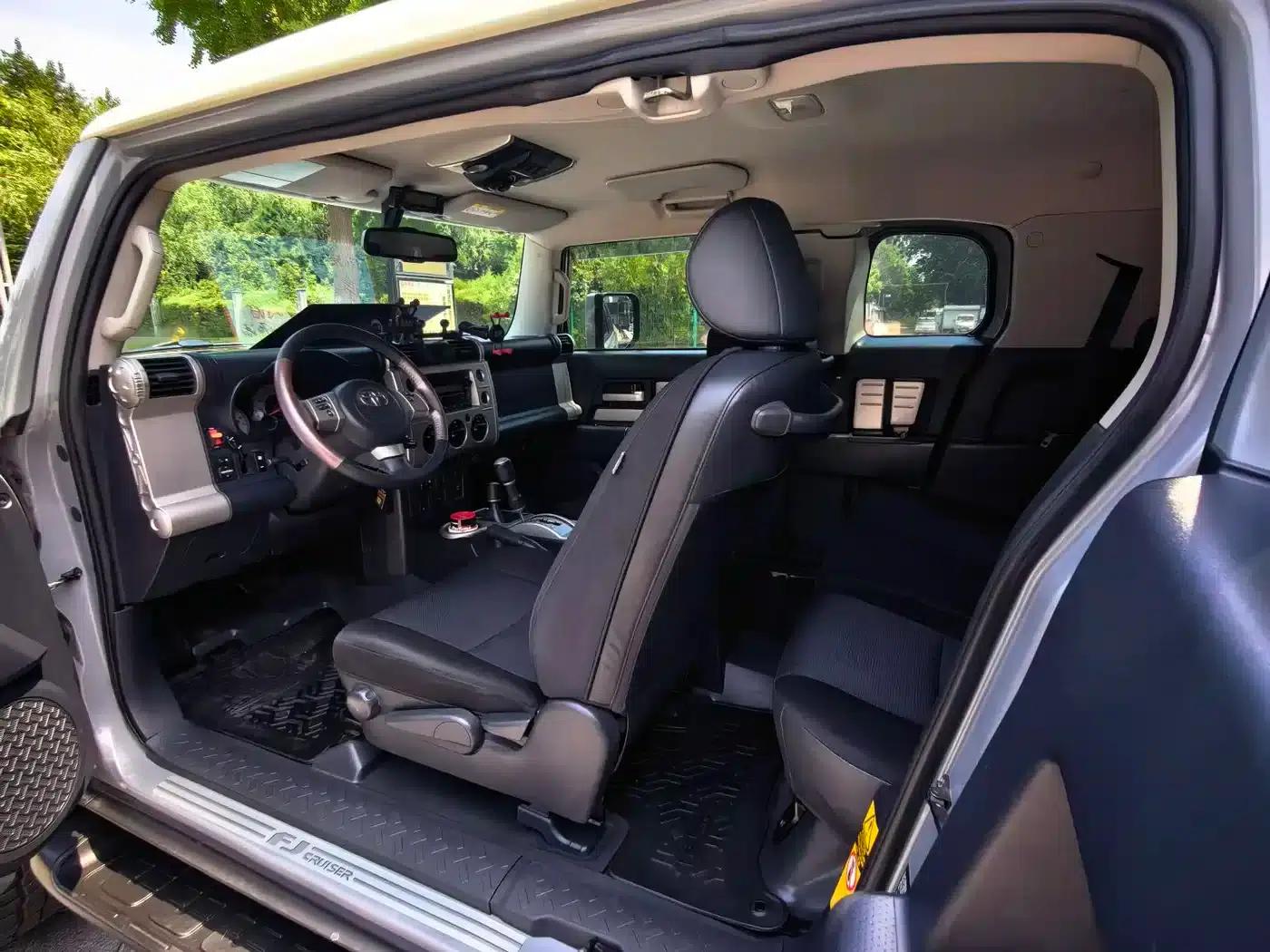2019 FJ Cruiser 4.0L Extreme Sport Top-of-the-line Edition — миниатюра 16