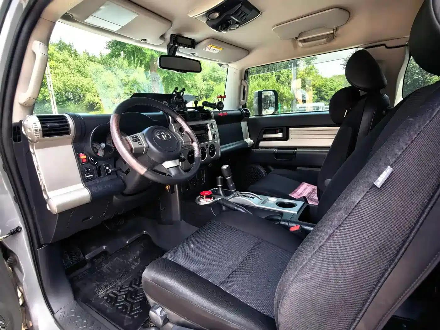 2019 FJ Cruiser 4.0L Extreme Sport Top-of-the-line Edition — миниатюра 17
