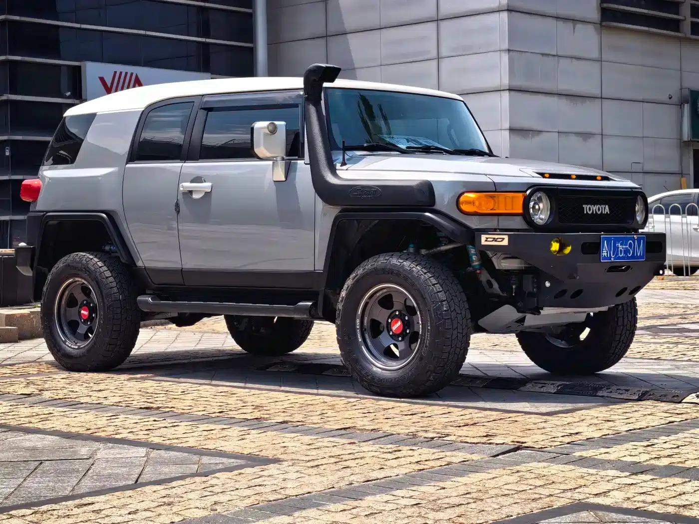 2019 FJ Cruiser 4.0L Extreme Sport Top-of-the-line Edition — миниатюра 3