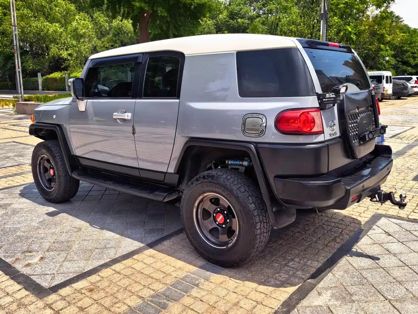 2019 FJ Cruiser 4.0L Extreme Sport Top-of-the-line Edition — миниатюра 24