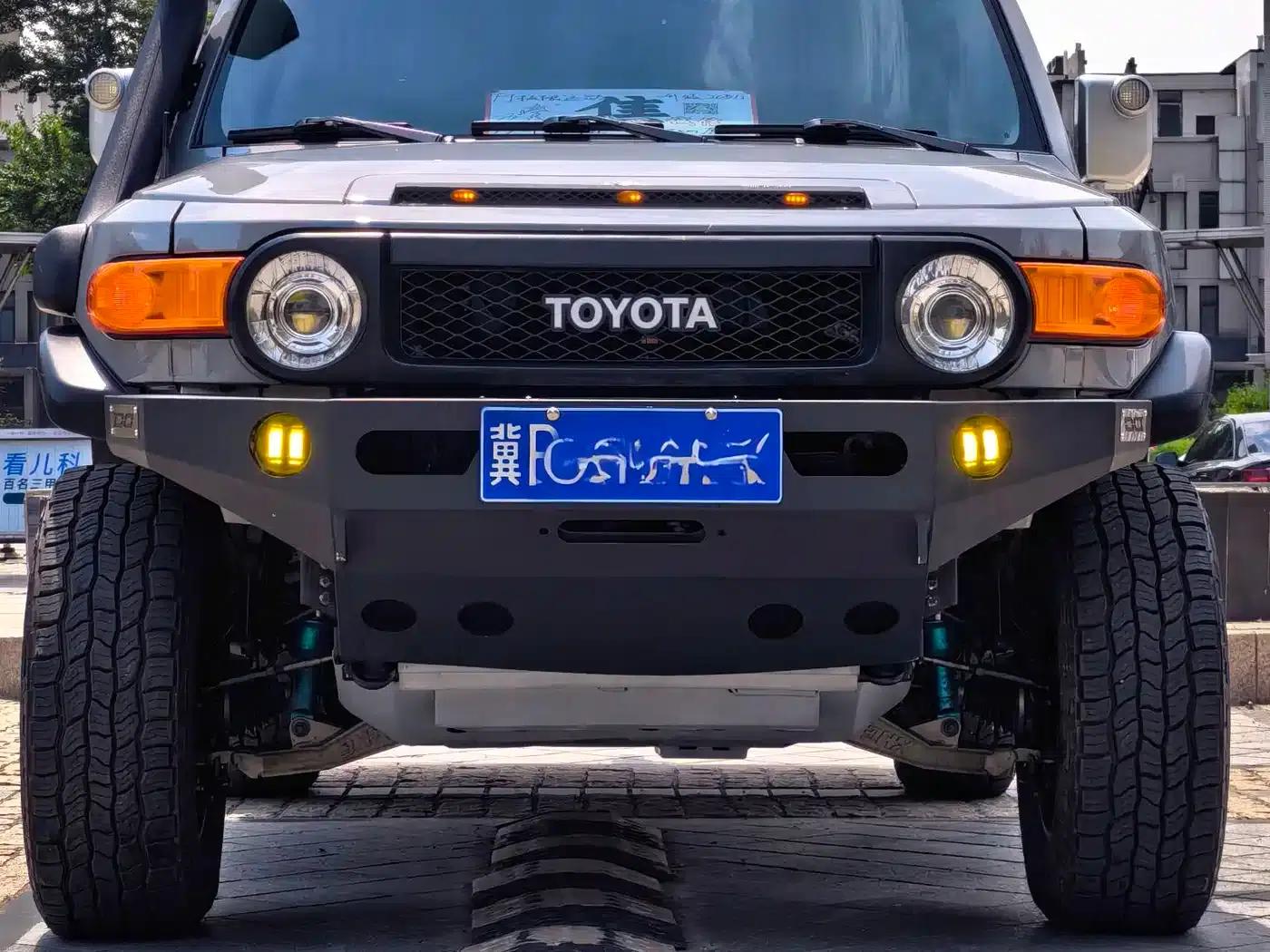 2019 FJ Cruiser 4.0L Extreme Sport Top-of-the-line Edition — миниатюра 4