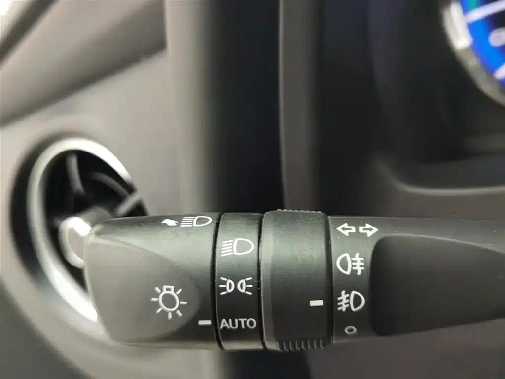 Corolla Hybrid E+ 2020 1.8L E-CVT Comfort Edition — миниатюра 21