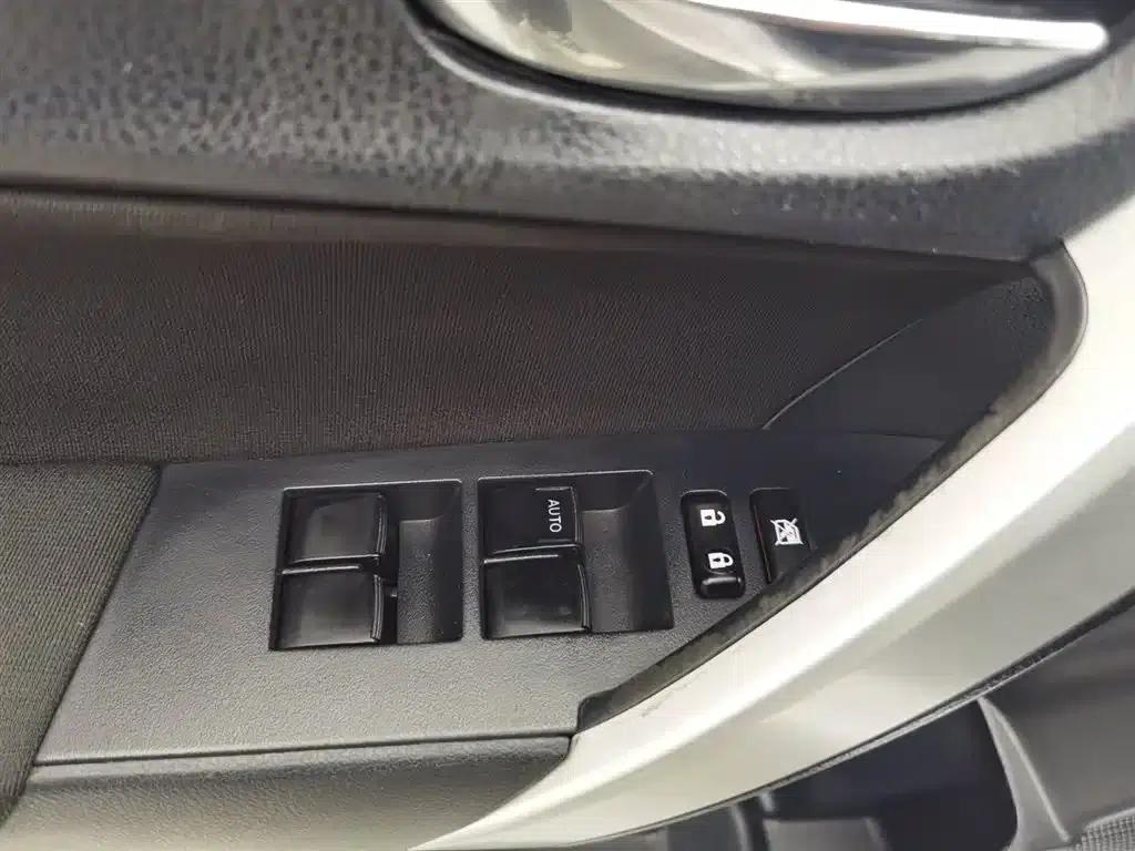 Corolla Hybrid E+ 2020 1.8L E-CVT Comfort Edition — миниатюра 9