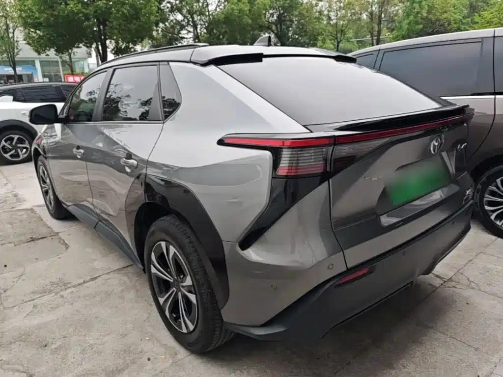 FAW Toyota bZ4X 2022 All-Wheel Drive High-Performance PRO Edition — миниатюра 5