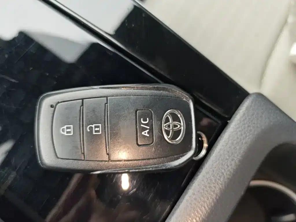 FAW Toyota bZ4X 2022 All-Wheel Drive High-Performance PRO Edition — миниатюра 9