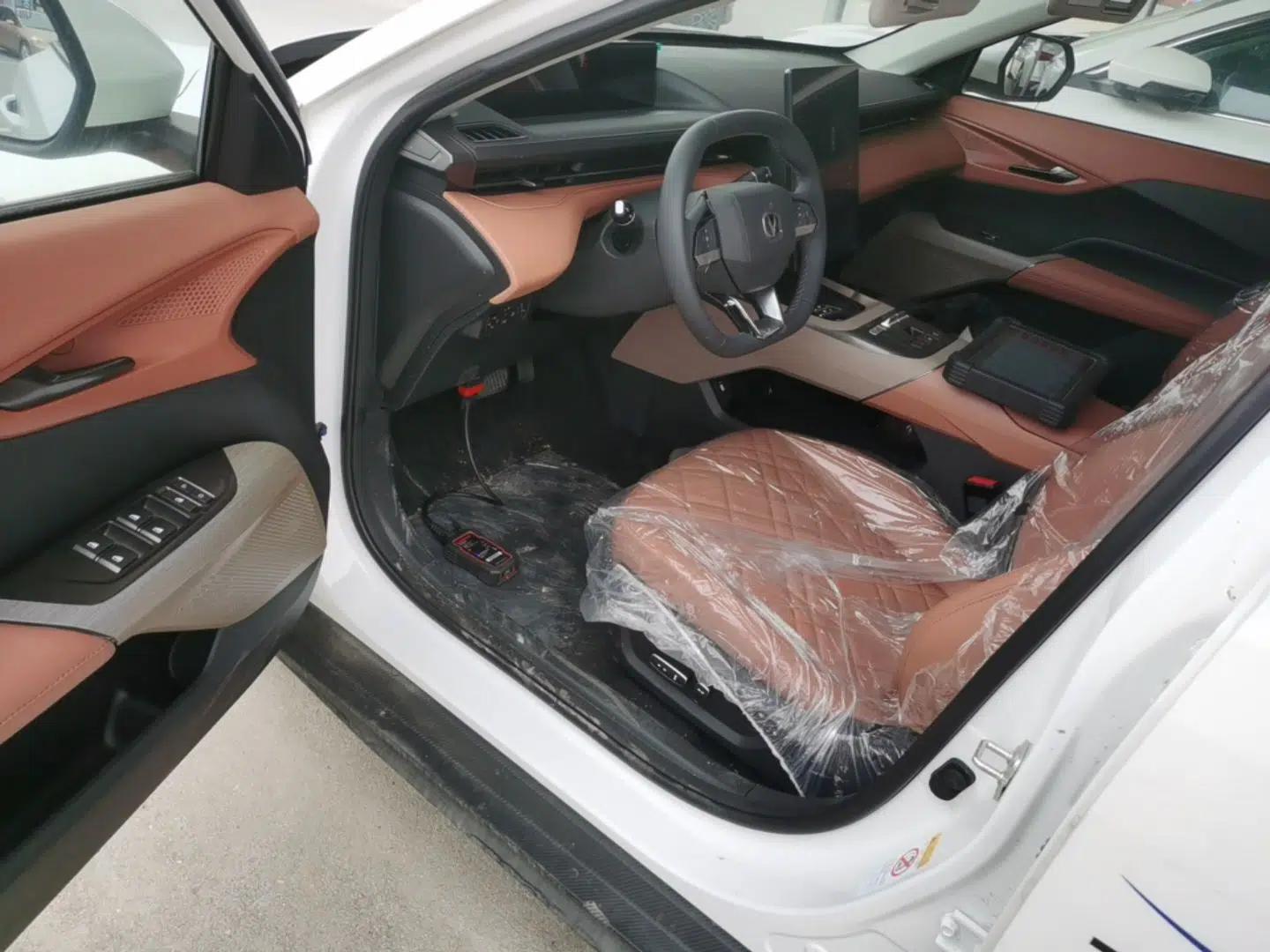 CHANGAN Eado PHEV 2025 Smart New Blue Whale 145KM Battleship Edition — миниатюра 18