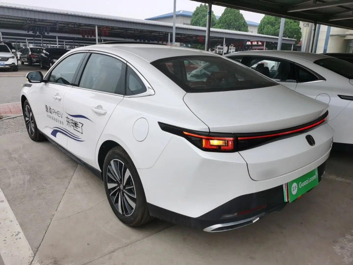 CHANGAN Eado PHEV 2025 Smart New Blue Whale 145KM Battleship Edition — миниатюра 4