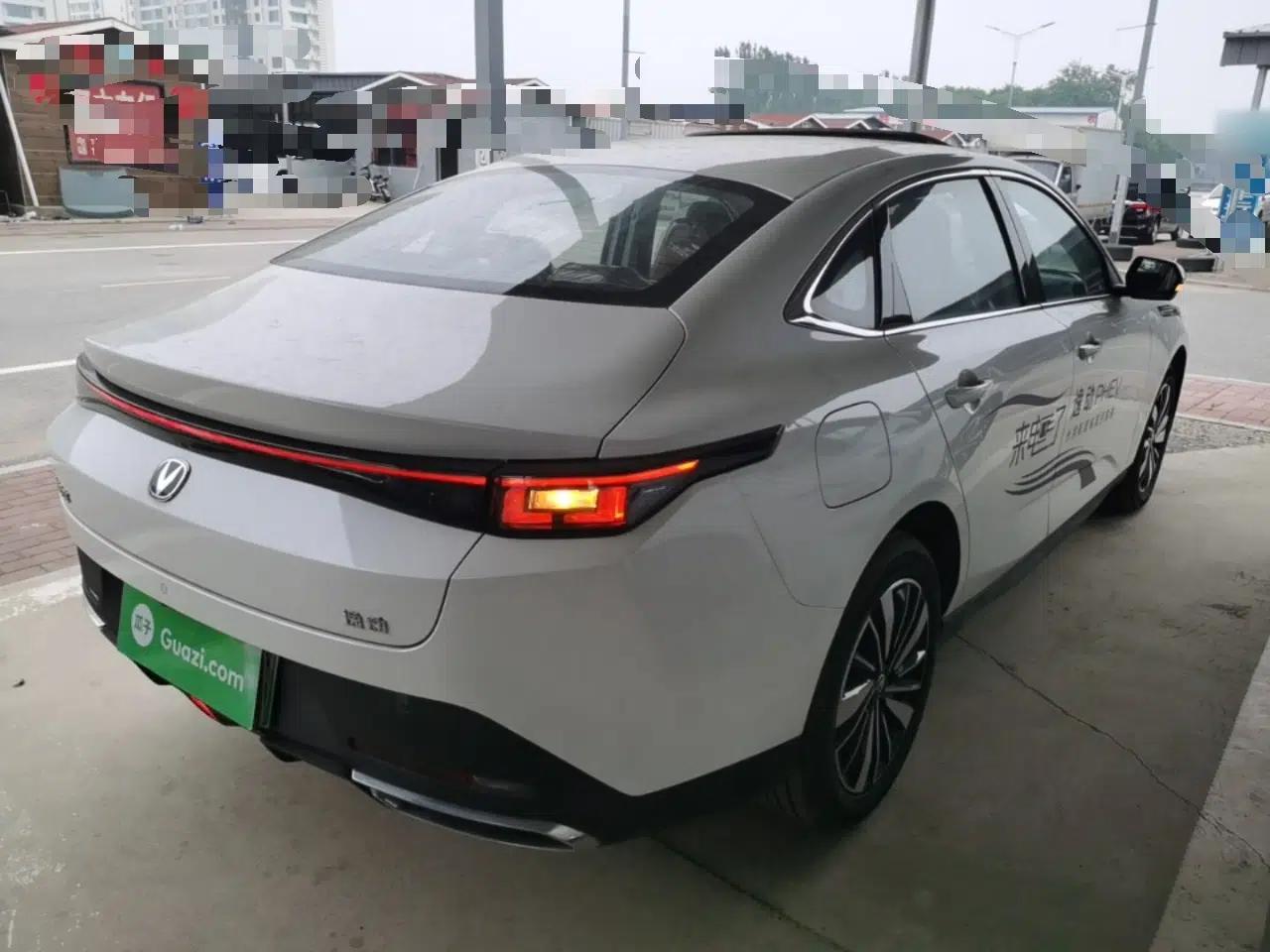 CHANGAN Eado PHEV 2025 Smart New Blue Whale 145KM Battleship Edition — миниатюра 6