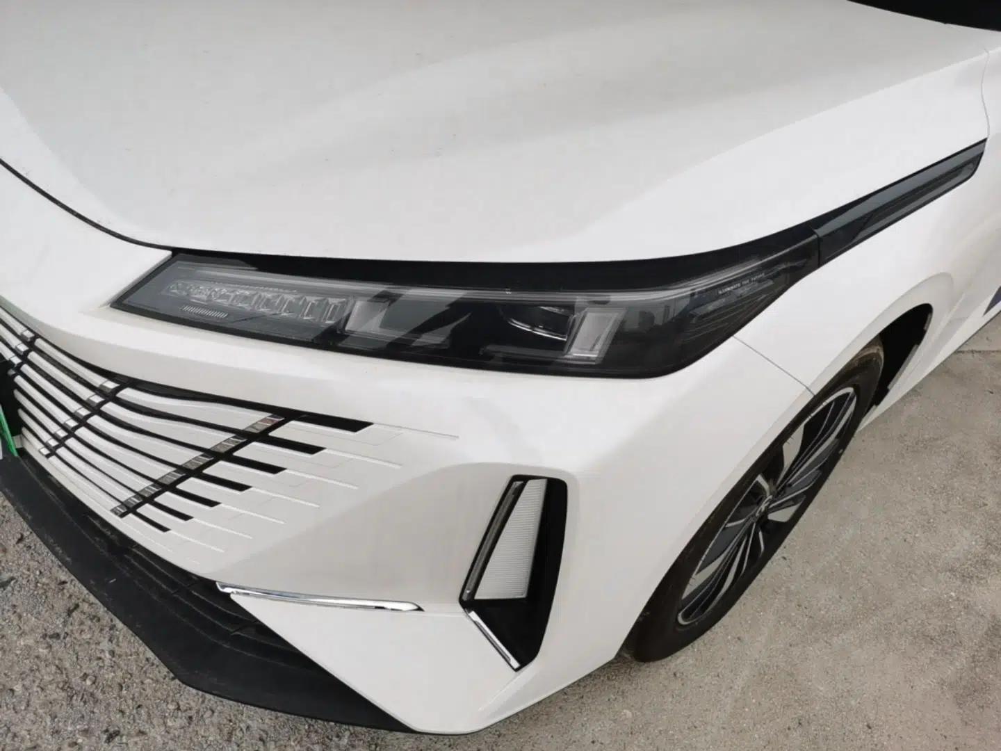 CHANGAN Eado PHEV 2025 Smart New Blue Whale 145KM Battleship Edition — миниатюра 8
